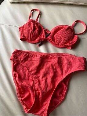 💕Host Pick💕 Christina Textured Coral-pink Bikini Set - NWOT